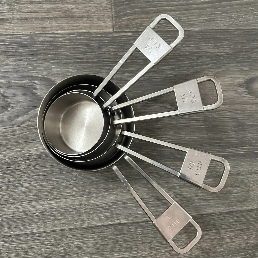 Snowflake Patterned Stainless Steel Measuring Cup Set 1/4, 1/3, 1/2, & 1 Cup
